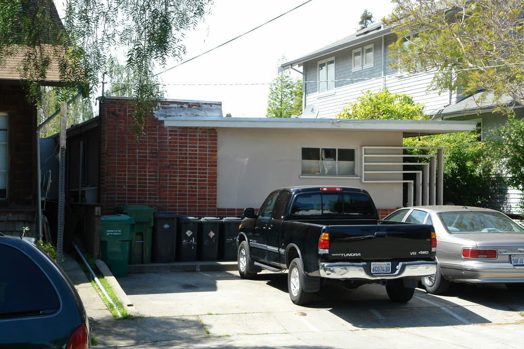 2426 McGee Ave in Berkeley, CA - Foto de edificio