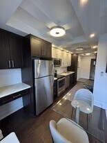 710 Spadina Ave. in Toronto, ON - Building Photo