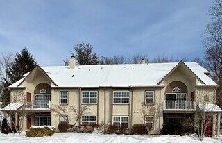 3103 Commons at Kingswood Dr in East Brunswick, NJ - Building Photo