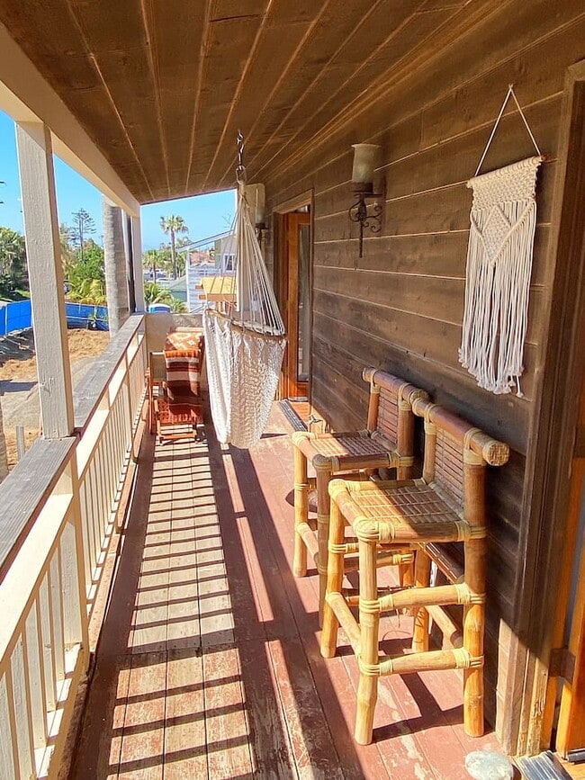 837 4th St in Encinitas, CA - Foto de edificio - Building Photo