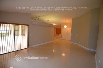 20241 NW 8th St in Pembroke Pines, FL - Building Photo - Building Photo