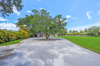 17120 Jupiter Farms Rd in Jupiter, FL - Building Photo - Building Photo