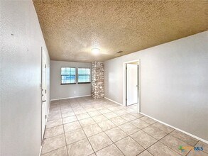 501 Ridge Dr in San Marcos, TX - Building Photo - Building Photo