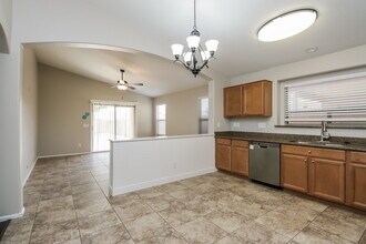 1649 E Leslie Ave in San Tan Valley, AZ - Building Photo - Building Photo