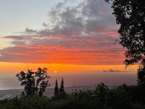 73-4583 Kukuki St, Unit 1 Bd 1 Br - Makai Side in Kailua Kona, HI - Building Photo - Building Photo