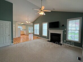 1008 Elmsleigh Way in Fuquay Varina, NC - Building Photo - Building Photo
