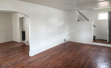 519 Wengler Ave in Sharon, PA - Building Photo - Building Photo