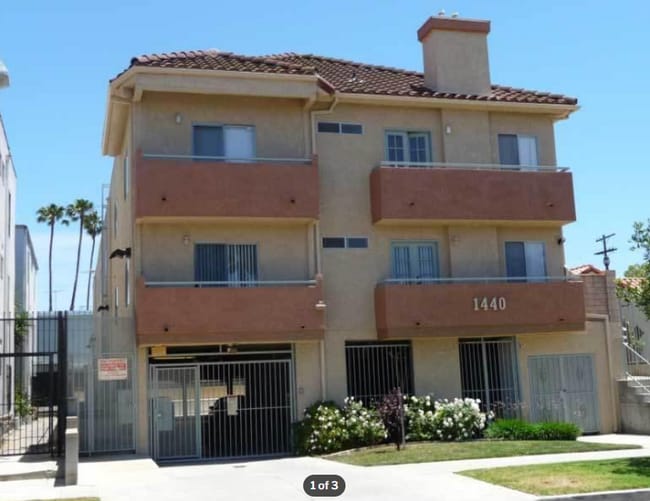 1440 Hi Point St, Unit 202 in Los Angeles, CA - Building Photo - Building Photo