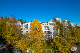 Broadwalk in Vancouver, BC - Building Photo - Building Photo