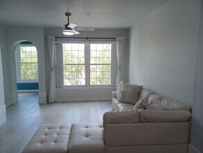 23540 Walden Center Dr in Bonita Springs, FL - Building Photo - Building Photo