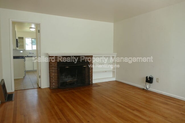 6527 25th Ave NW in Seattle, WA - Building Photo - Building Photo