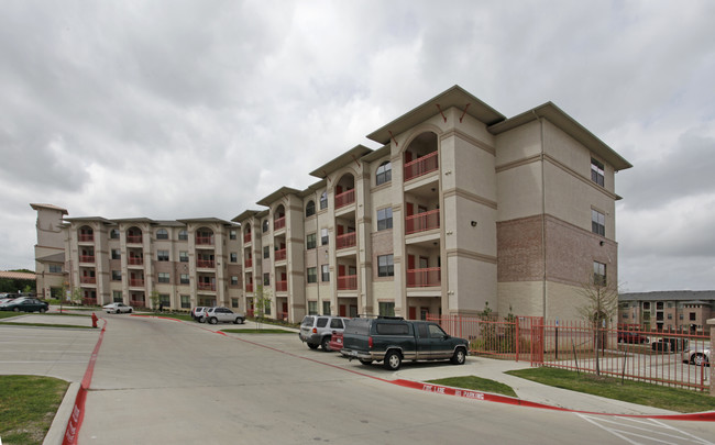 Amelia Parc in Fort Worth, TX - Building Photo - Building Photo