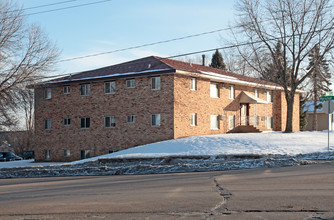 1409 Shakopee Ave E in Shakopee, MN - Building Photo - Building Photo