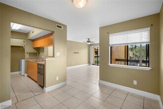 2905 Winkler Ave in Ft. Myers, FL - Building Photo - Building Photo