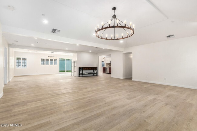 property at 1606 W Keim Dr