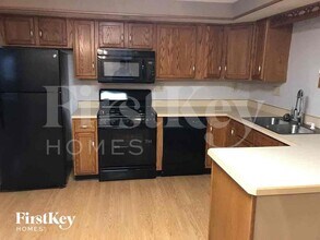 2543 Fairfax Rd in Indianapolis, IN - Building Photo - Building Photo