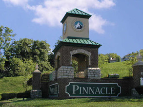 Pinnacle Pointe in Cincinnati, OH - Foto de edificio - Building Photo