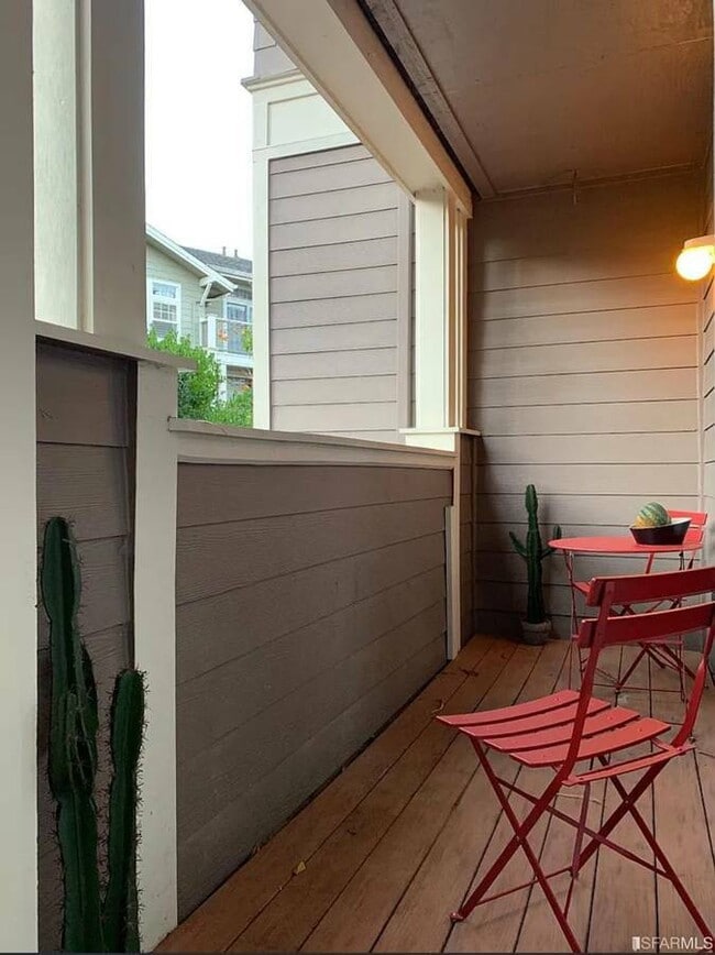 513 Swallowtail Ct in Brisbane, CA - Building Photo - Building Photo