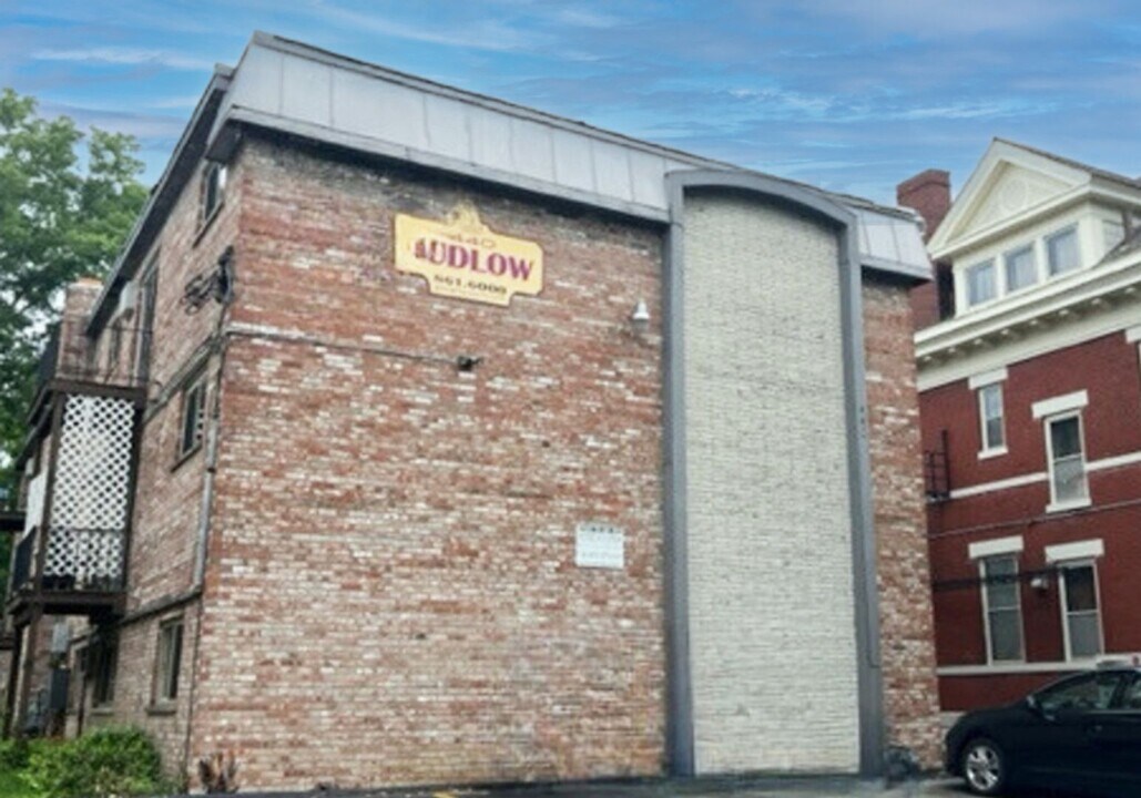 440 Ludlow Ave in Cincinnati, OH - Building Photo
