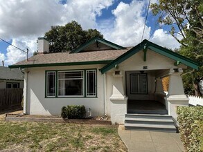 339 N Jefferson St in Dixon, CA - Building Photo - Building Photo