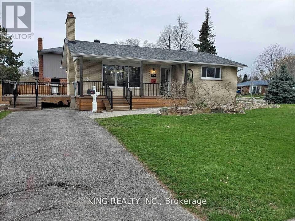 164 Clements Rd E in Ajax, ON - Building Photo