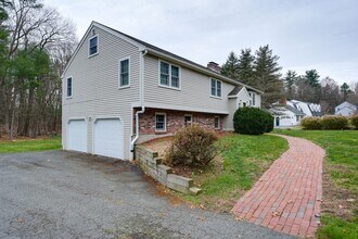 52 Vega Rd in Marlborough, MA - Building Photo - Building Photo