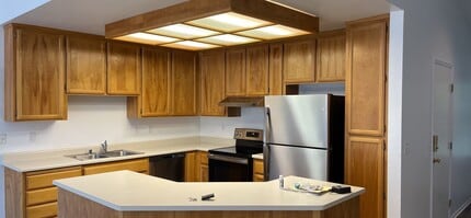 924 Zaragoza St in Davis, CA - Building Photo - Building Photo