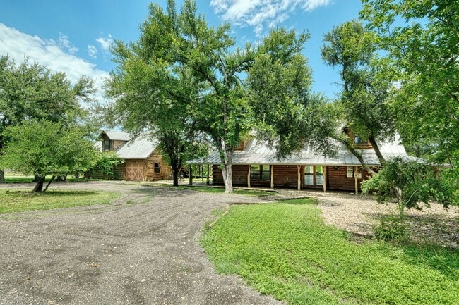 1111 Berry Ln in Georgetown, TX - Building Photo - Building Photo