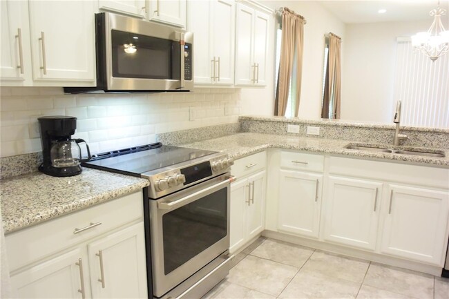 1213 Grantham Dr in Sarasota, FL - Building Photo - Building Photo