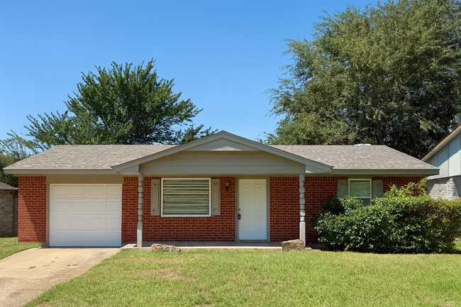 property at 813 S Meadow Ln