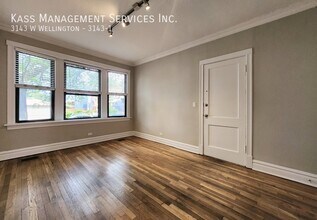 3143 W Wellington Ave in Chicago, IL - Building Photo - Building Photo