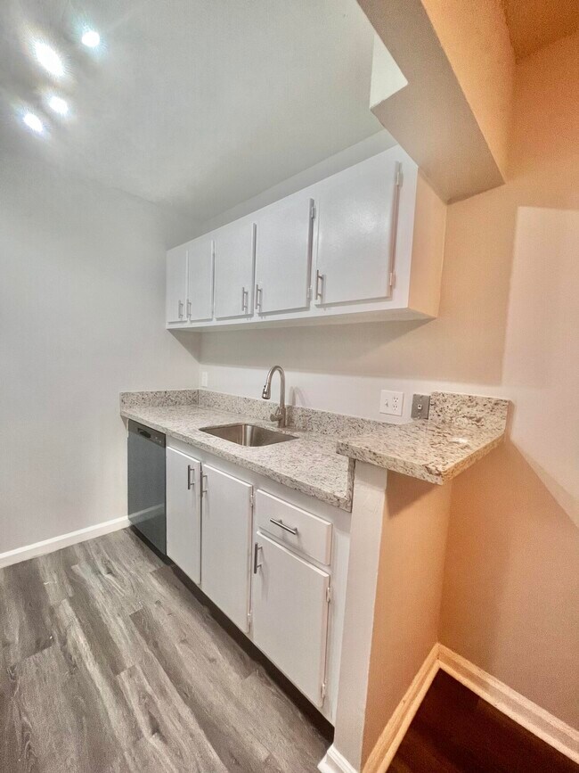 1500 N Congress Ave in West Palm Beach, FL - Foto de edificio - Building Photo