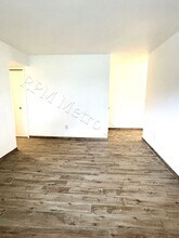 45250 Keding St in Utica, MI - Building Photo - Building Photo