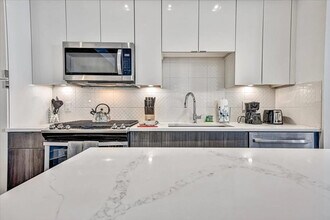 3005 Peachtree Rd NE in Atlanta, GA - Building Photo - Building Photo