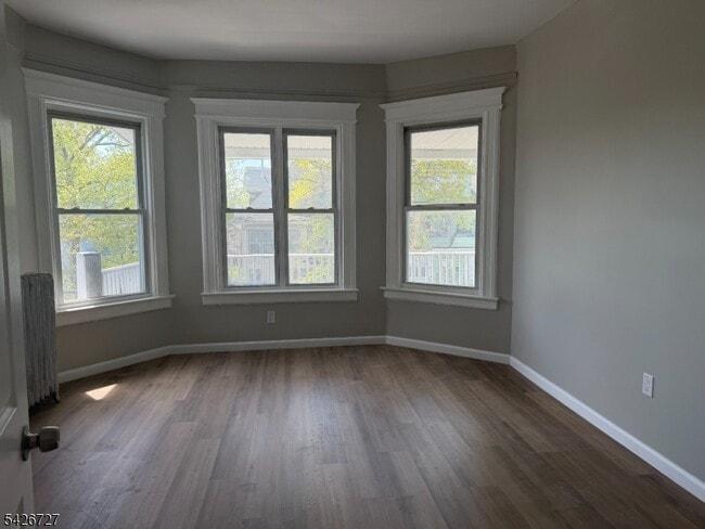 37 Mapes Ave in Newark, NJ - Building Photo - Building Photo