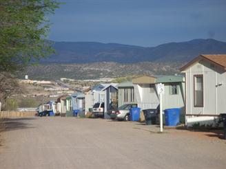 1031 S McCurdy Rd in Espanola, NM - Building Photo