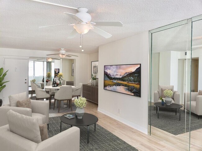 111 Briny Ave in Pompano Beach, FL - Building Photo - Building Photo