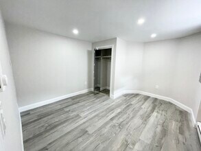 2 Holden St, Unit 2 in Boston, MA - Foto de edificio - Building Photo