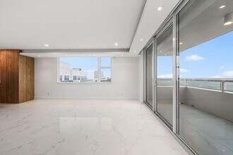 545 S Fort Lauderdale Beach Blvd in Fort Lauderdale, FL - Foto de edificio - Building Photo