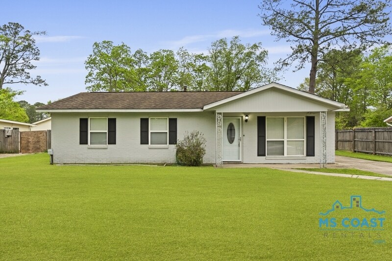7609 Hammond Dr in Biloxi, MS - Building Photo