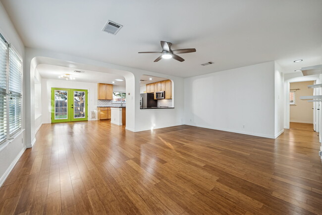 4308 Dos Cabezas Dr in Austin, TX - Building Photo - Building Photo