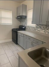 2819 E 76th Pl-Unit -3 in Chicago, IL - Building Photo - Building Photo