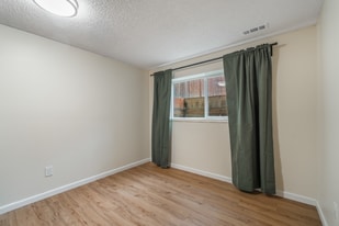 13265 SW Barlow Rd in Beaverton, OR - Building Photo