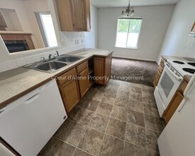 7403 Calamonte Ln in Coeur d'Alene, ID - Building Photo - Building Photo