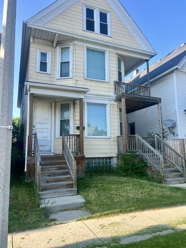 property at 1908 W Greenfield Ave
