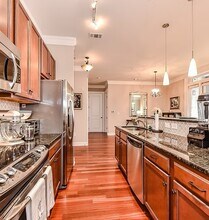 2810 Selwyn Ave, Unit 126 in Charlotte, NC - Building Photo - Building Photo