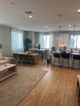 14311 Claro Way, Unit Room #1 in Gardena, CA - Foto de edificio - Building Photo