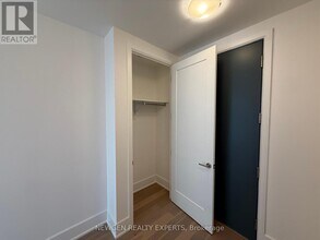 800 Broadview Ave in Toronto, ON - Building Photo - Building Photo