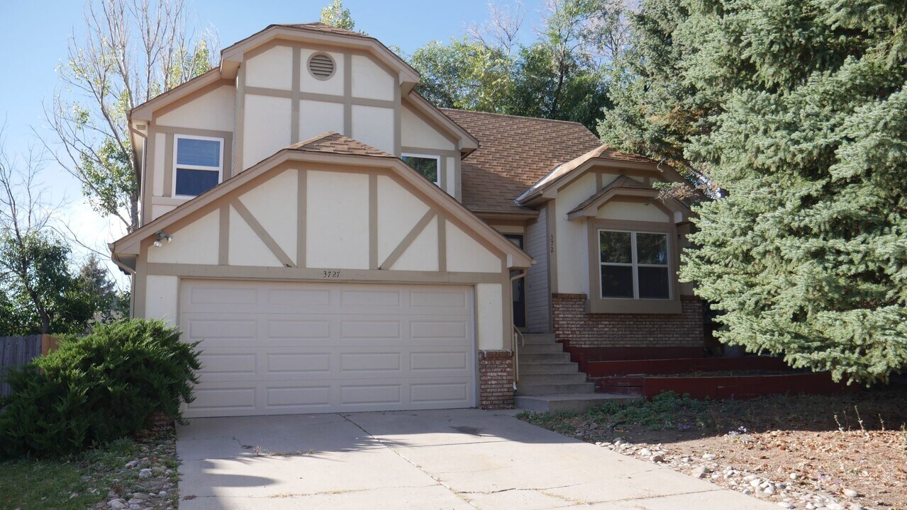 3727 Acreview Dr in Colorado Springs, CO - Building Photo