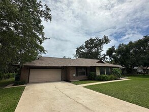 4 Fairgreen Ave in New Smyrna Beach, FL - Building Photo - Building Photo